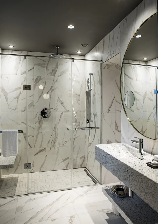 غرفة فاخرة بسرير كوين، Sofitel Rome Villa Borghese Hotel 2/6