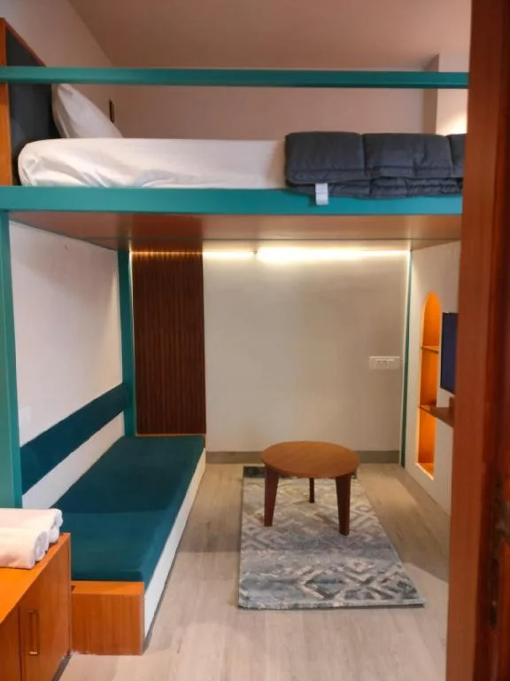لوفت بسرير مزدوج، Joey's Hostel 2/10