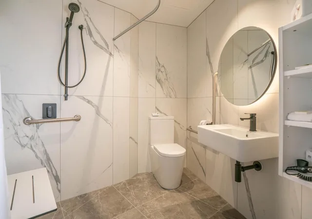 غرفة بسرير كينج لذوي الإعاقة، Legacy Airedale Hotel Auckland 4/4