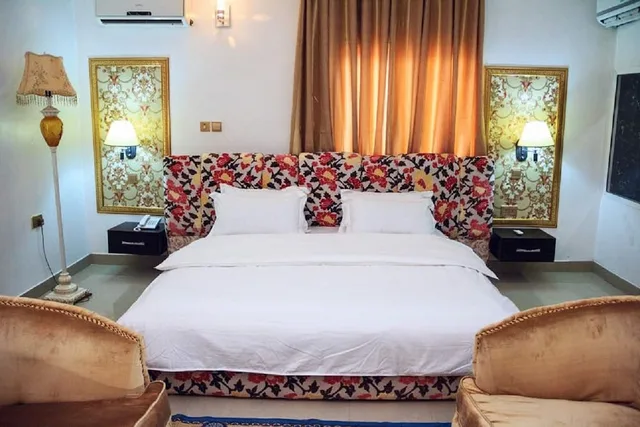 غرفة سوبيريور بسرير كوين، Duchess Hotel And Spa 1/4
