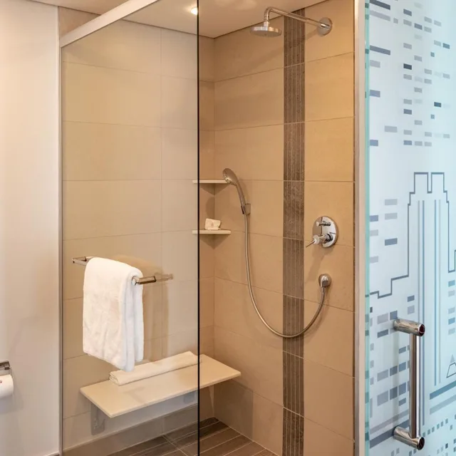 غرفة بسرير كينج، City Lodge Hotel at OR Tambo International Airport 7/7