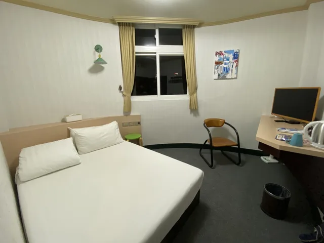 Elite, Double Bed, Rich Zone Hotel 1/2