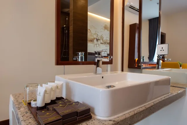 غرفة بسرير كينج بحمام خاص، The Twizt - Lifestyle Hostel 8/8
