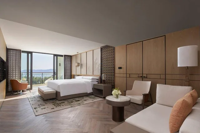Presidential, Suite, King Bed, Ocean Front, Balcony، Marriott Yalong Bay 1/1