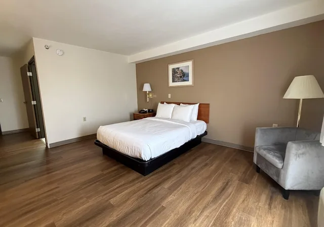 Standard, Queen Bed, Accessible, SureStay by Best Western Albuquerque East I-40 2/4