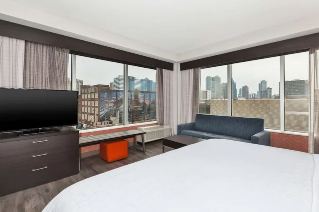 Suite, King Bed, City View, Holiday Inn Express & Suites Jersey City - Holland Tunnel 1/3