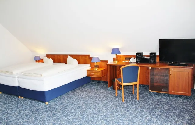 غرفة كومفورت بسريرين منفصلين مع أريكة، Alpina Lodge Hotel Oberwiesenthal 2/3