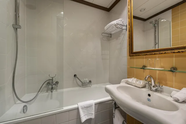 غرفة تنفيذية ثلاثية مفردة، Royal Manotel 5/5