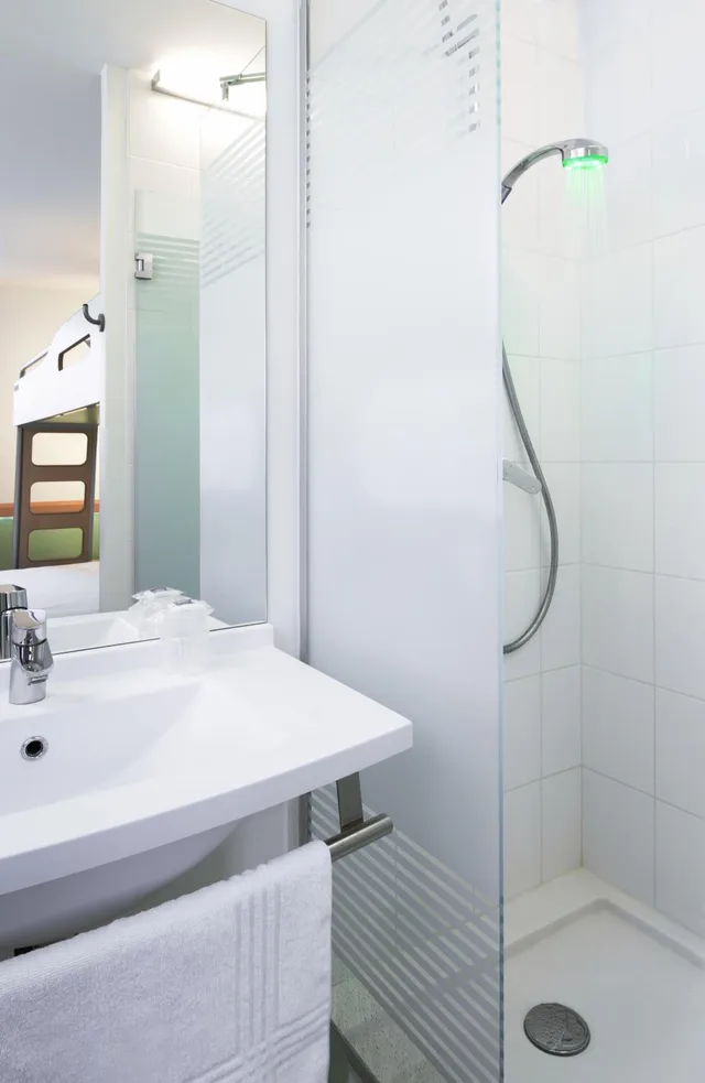 غرفة اقتصادية ثلاثية بسرير مزدوج، Ibis Budget Bern Expo 7/10