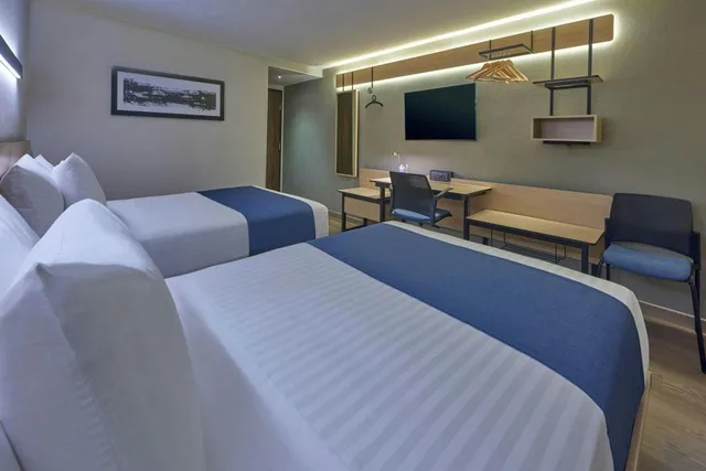 غرفة قياسية بسريرين مزدوجين بإطلالة على المدينة، City Express by Marriott Tijuana El Florido 3/8
