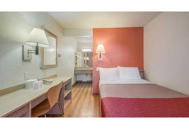 1 Queen Bed - ADA/RI Shower، Motel6 Fairfield, CA - North 9/10