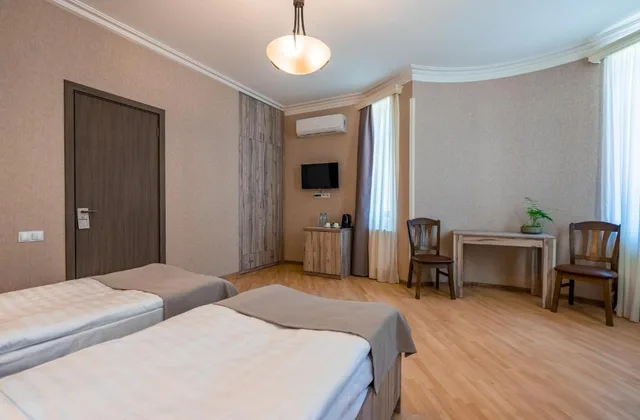 غرفة سوبيريور بسرير مزدوج، Imperial House 3/9