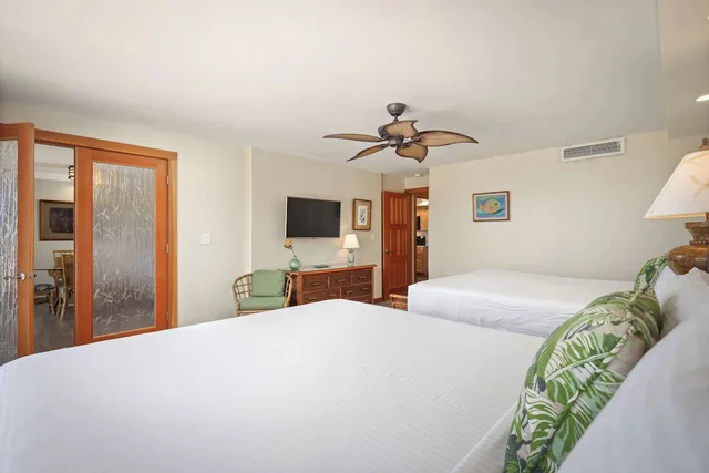 جناح بريميوم بسرير مزدوج بإطلالة على الحديقة بغرفة نوم واحدة، Aston Maui Kaanapali Villas 1/5