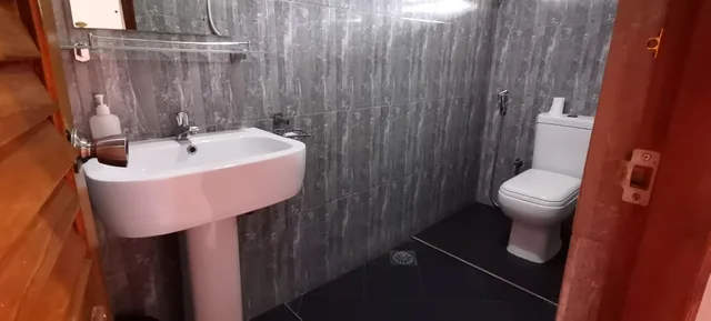 غرفة عائلية رباعية بسرير مزدوج وسريرين منفصلين، Rajarata Lodge 2/3