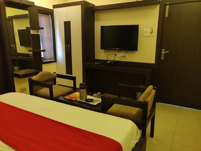 غرفة فاخرة بسرير مزدوج، HOTEL RAHUL 4/4
