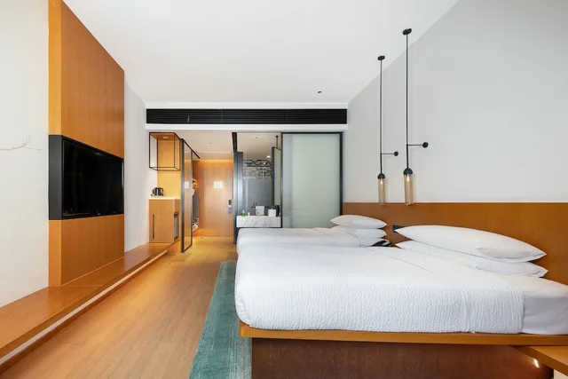 غرفة تنفيذية بسريرين منفصلين، Fairfield by Marriott Zhuhai Xiangzhou 1/3