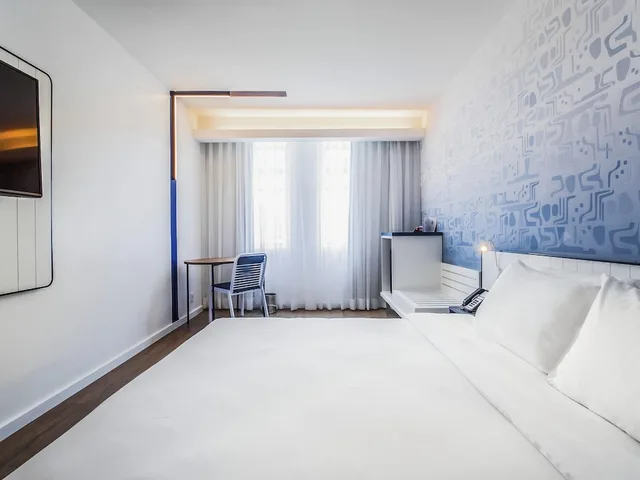غرفة تنفيذية بسرير كوين بإطلالة جزئية على البحر، Novotel Rio de Janeiro Leme 4/10