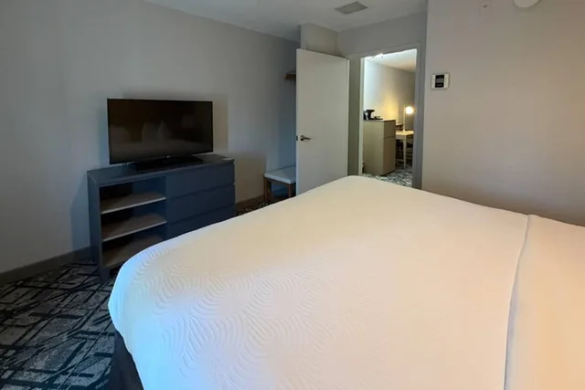 غرفة بسرير كينج، Country Inn & Suites by Radisson, Novi, MI 8/10
