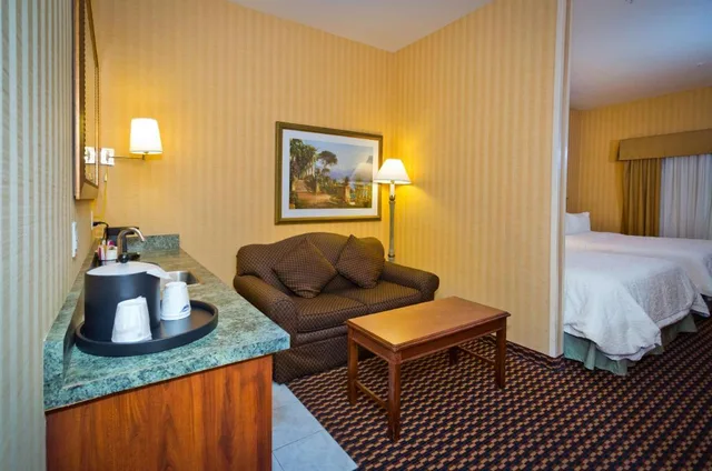 استوديو بسريرين كوين مع أريكة لذوي الإعاقة، Hampton Inn And Suites Sacramento Cal Expo 5/8