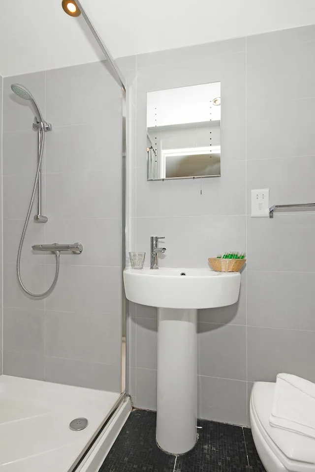 غرفة مفردة، Kingsway Park Hotel At Park Avenue 6/8
