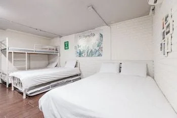 2 Bedrooms, Connecting, Premium, House, 3 Beds، Hongdae Style Guesthouse 1/1