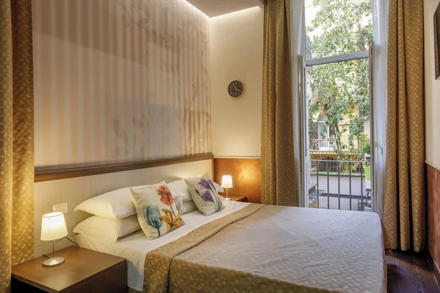 Standard, Double or Twin Bed, Balcony, corso grand suite 1/7
