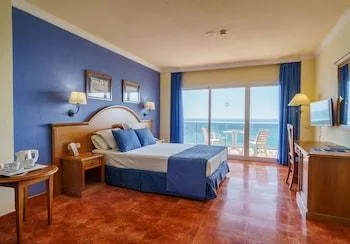 غرفة سوبيريور بشرفة، Hotel Isabel 1/1