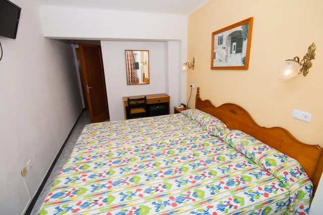 غرفة سوبيريور مفردة بسرير مزدوج، Hotel Amic Can Pastilla 2/3