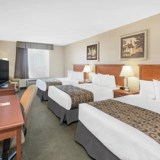 غرفة سوبيريور بسرير مزدوج، Ramada Clairmont/Grande Prairie 1/5