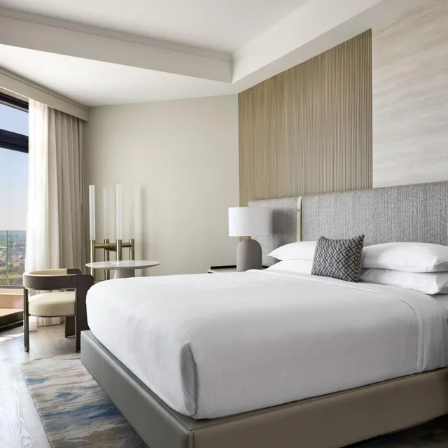 1 Bedroom, Sky, Luxury, Suite, King Bed, Ocean View, VEA Newport Beach, A Marriott Resort & Spa 1/2