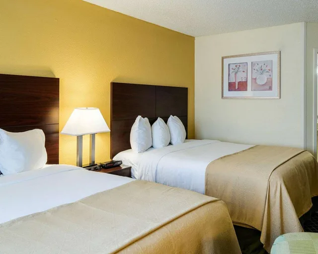 غرفة بسريرين مزدوجين، Quality Inn Newark 1/1