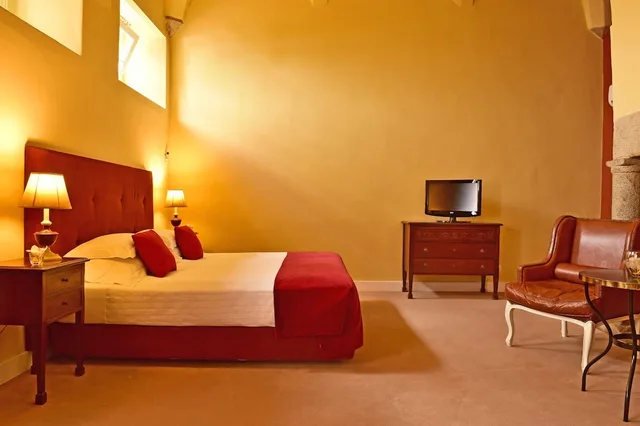 غرفة عائلية ثلاثية، Pousada Convento Evora Historic Hotel 1/2