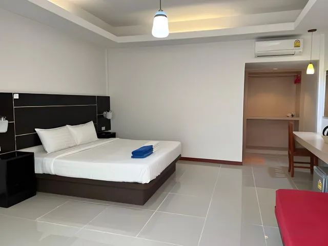غرفة سوبيريور عائلية بسرير كوين وسريرين منفصلين، Golden Bay Cottage 1/1