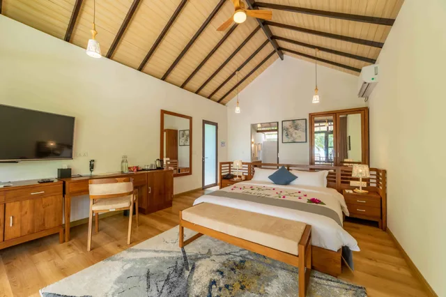 DELUXE BEACH VILLA - Transfer Excluded, Fiyavalhu Resort Maldives - All Inclusive 1/2