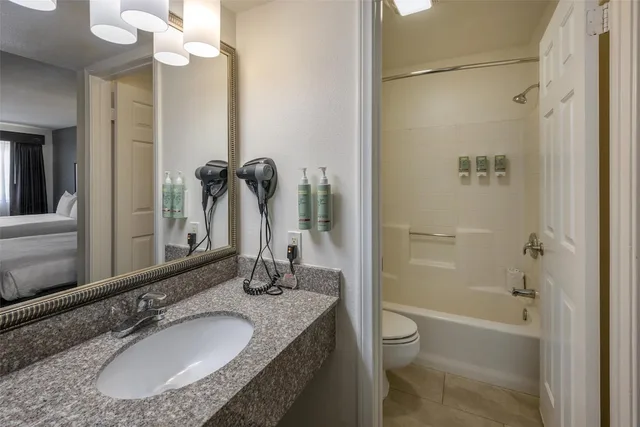 غرفة قياسية بسريرين كوين يُسمح فيها بالحيوانات الأليفة، Best Western Pahrump Oasis 3/3