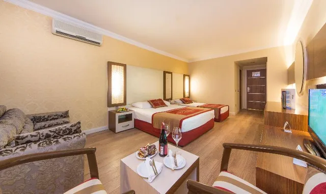 غرفة عائلية بإطلالة على البحر، Beach Club Doganay 2/2