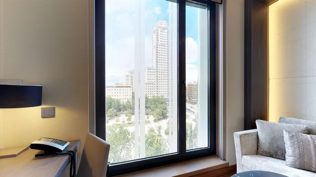 Triple Superior 2ad +1chd، Vp Plaza Espana Design 5/10