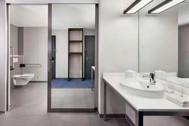 Urban, King Bed, ALOFT MUNICH 7/10