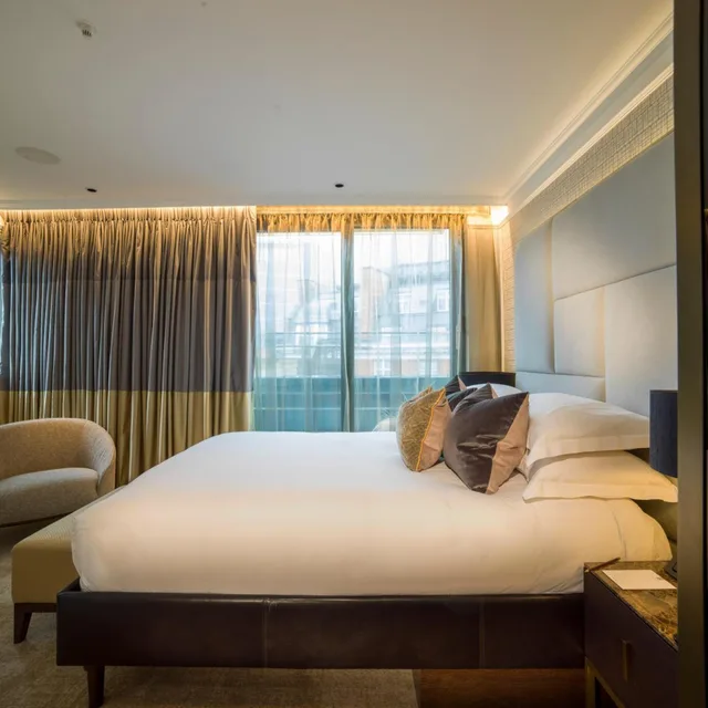 3 Bedrooms, Astor, Suite، The Guardsman 4/6