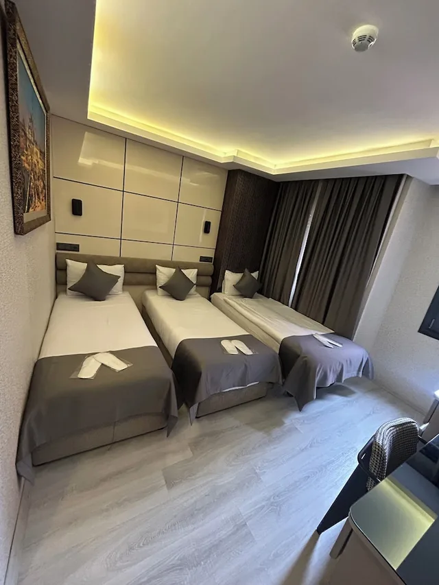 غرفة قياسية ثلاثية بثلاثة أسرّة بشرفة، Amara Old City Hotel and Spa 6/10