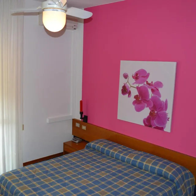 غرفة ثلاثية، AZZURRA HOTEL 3/5