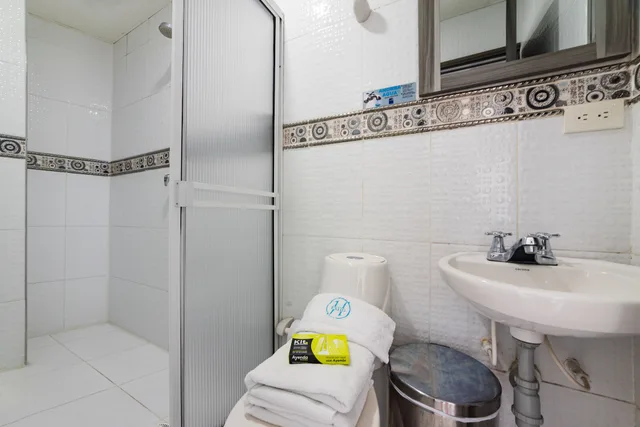 غرفة بسرير مزدوج، Hotel Exito 3/3
