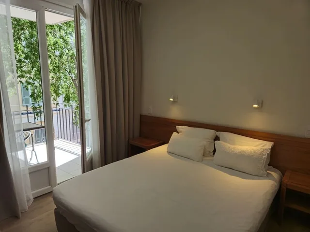 غرفة ثلاثية بثلاثة أسرّة، Hotel Bonaparte 3/4