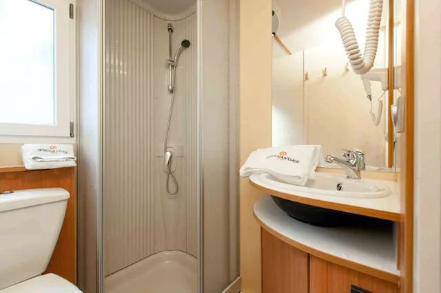Mobile Home, Deluxe, Queen and Twin Beds, 2 Sofa، CA'PASQUALI VILLAGE 3/3