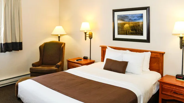 1 Queen Bed - Mob Acc RI Shwr Nsmk Micfridg، Motel6 Minot, ND 5/10
