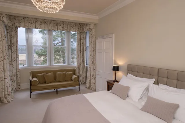 Superior, Suite, Twin Beds, River View, Lys-Na-Greyne 2/3