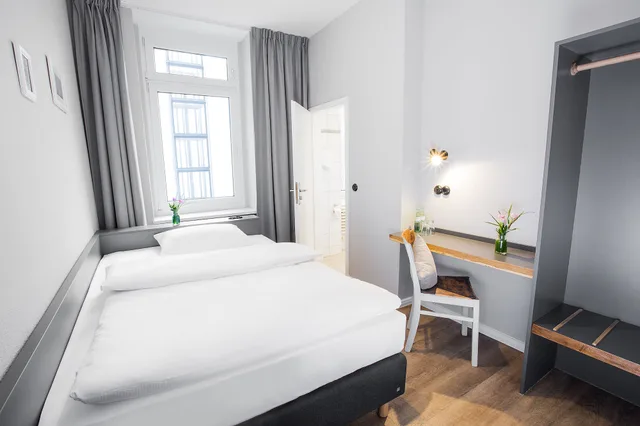Mini, Double Bed، Anna 1908 1/5