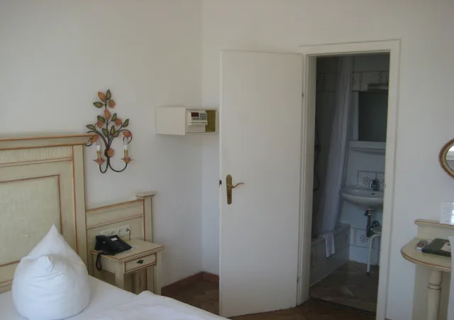 غرفة كومفورت بسرير مزدوج وسريرين منفصلين، Hotel Seibel 3/4