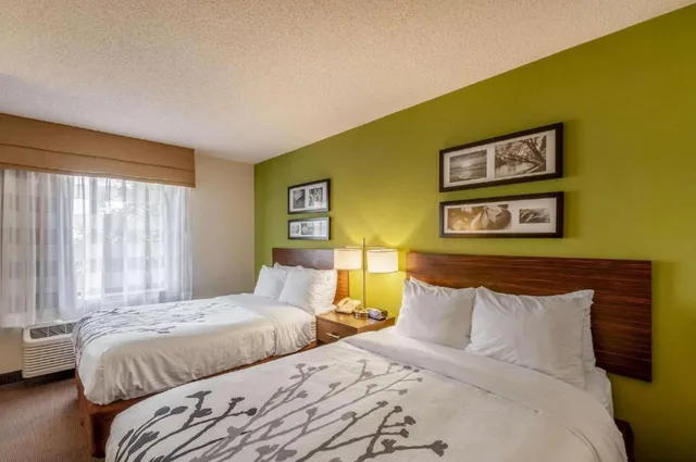 جناح بسريرين مزدوجين، Sleep Inn and Suites Harrisonburg Near University 1/5