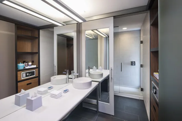 Loft, Double Bed, Aloft Syracuse Inner Harbor 2/2